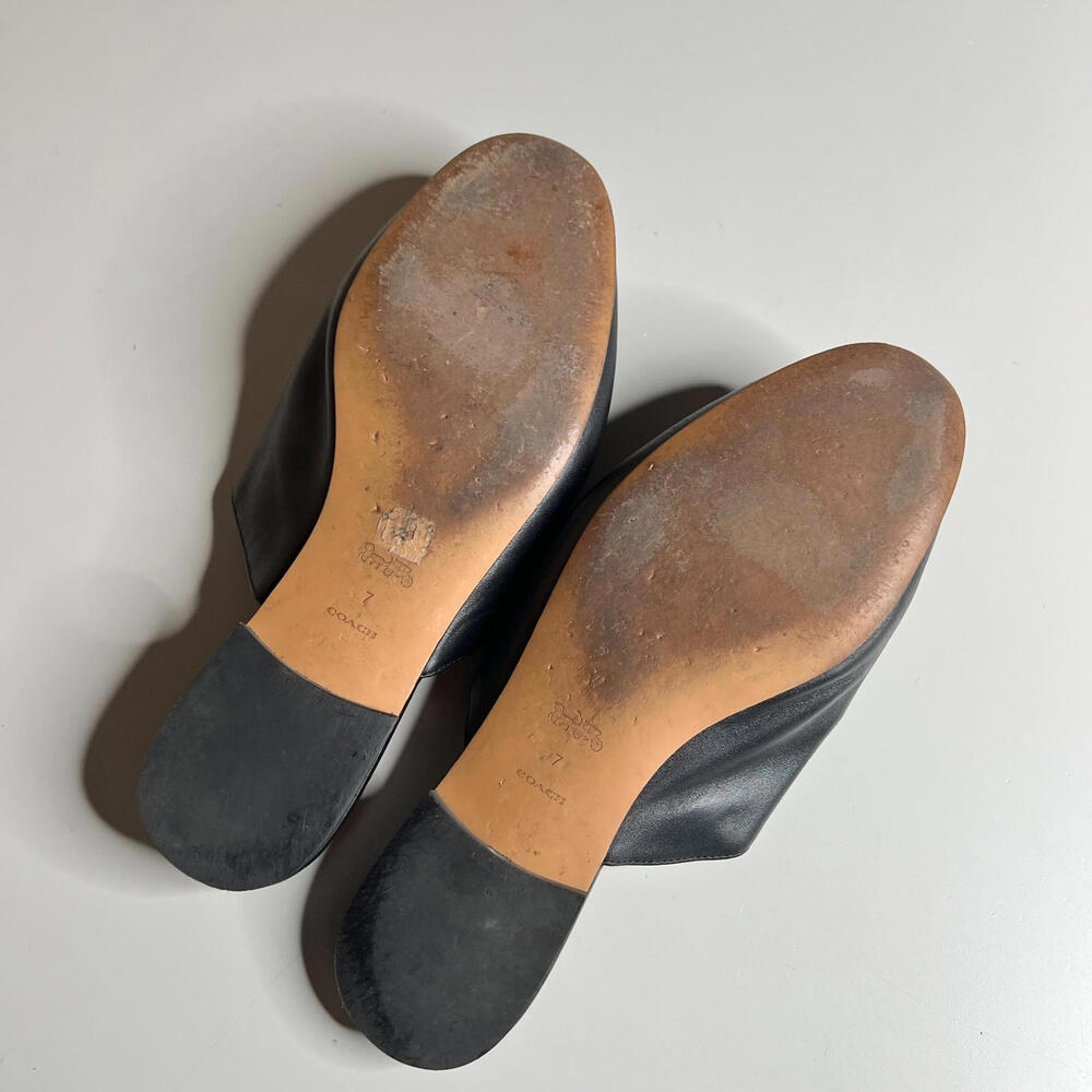 Vintage Coach Black Leather Mules Gold Chain Slip On Shoes Women’s 7B - Picture 7 of 8